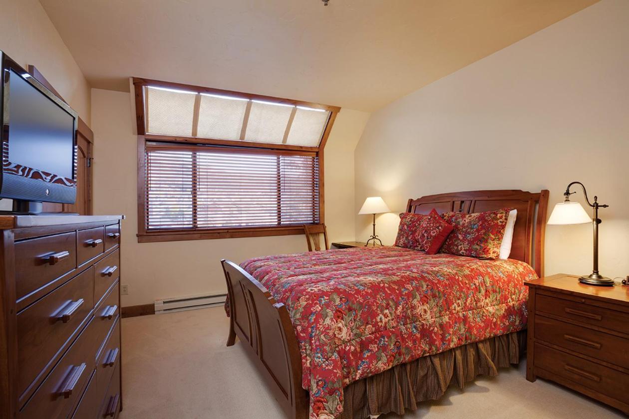 Snow Flower Condos Steamboat Springs Room photo