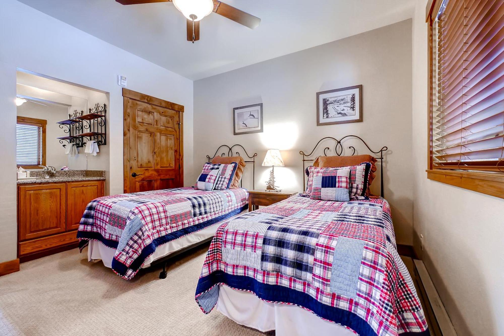 Snow Flower Condos Steamboat Springs Room photo